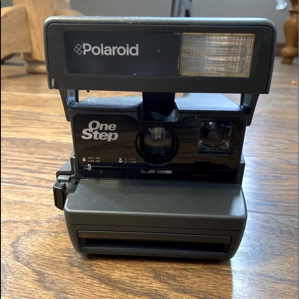 Vintage Polaroid One Step Instant Camera Uses 600 Film UNTESTED